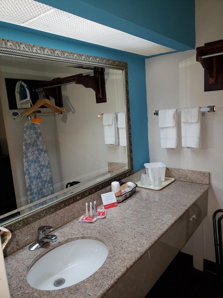 Econo Lodge Elizabeth City Eksteriør billede
